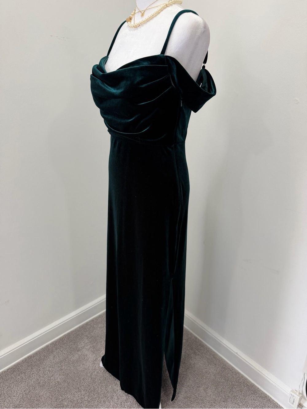 Elegant Dark Green Velvet Evening maxi Dress off shoulder guest dress sz 6